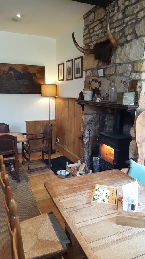 Horse And Groom Moreton-in-Marsh ภายนอก รูปภาพ