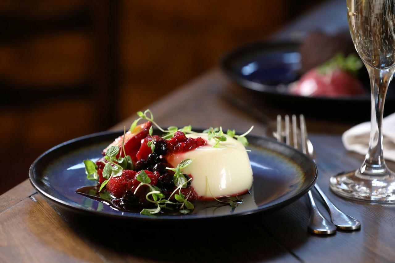 Horse And Groom Moreton-in-Marsh ภายนอก รูปภาพ